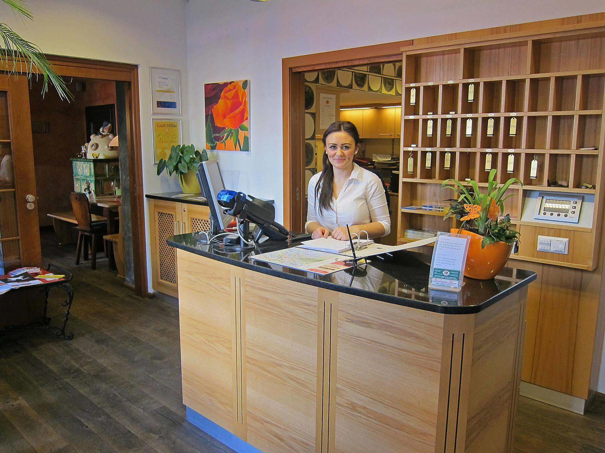Hotel Restaurant Itzlinger Hof Salzburg Bagian luar foto